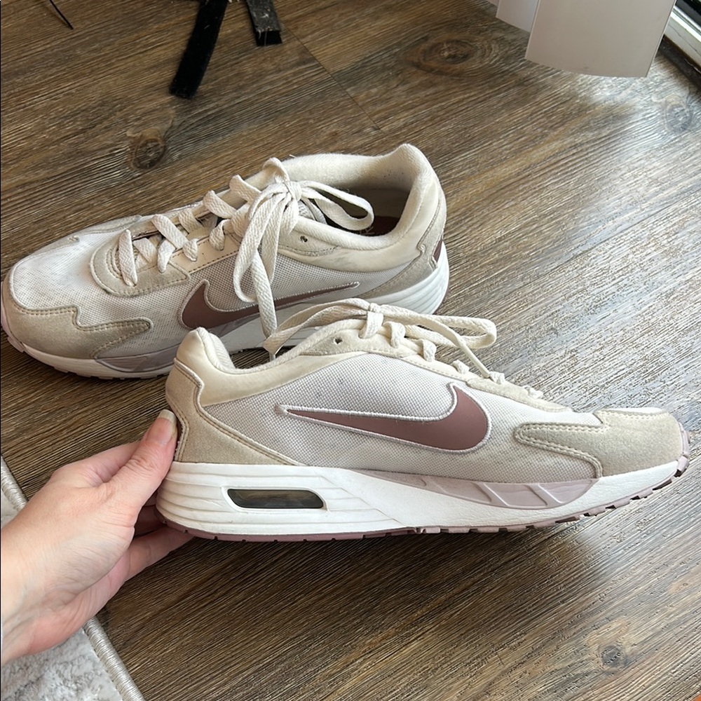 Nike Women's Cream and Pink Sneakers